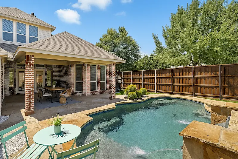 shingle roof patio cover similar to one in North Dallas