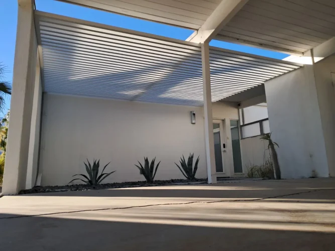 Courtyard Pergola with 4K Aluminum